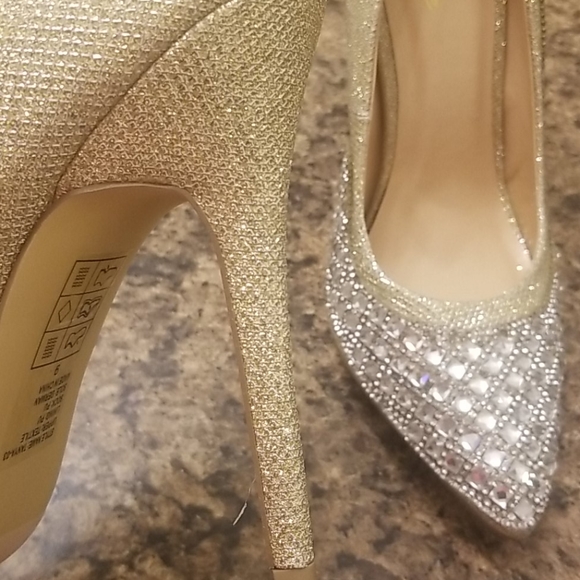 celeste cycling shoes